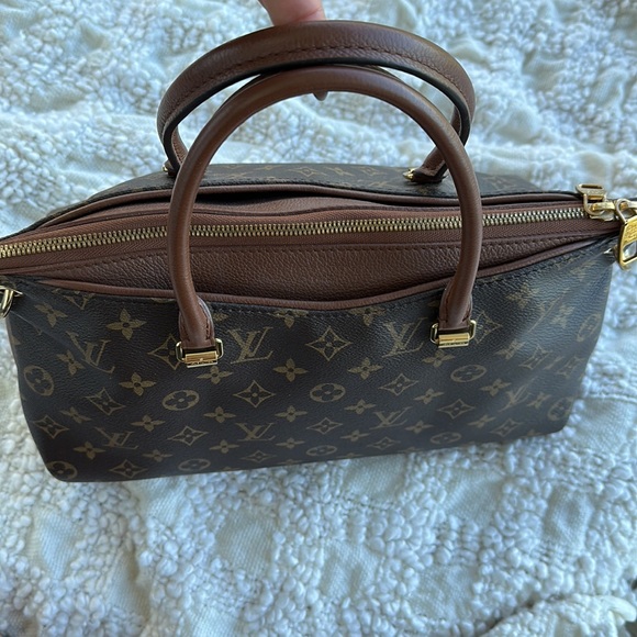 Louis Vuitton Pallas MM in great used condition. - Picture 5 of 16